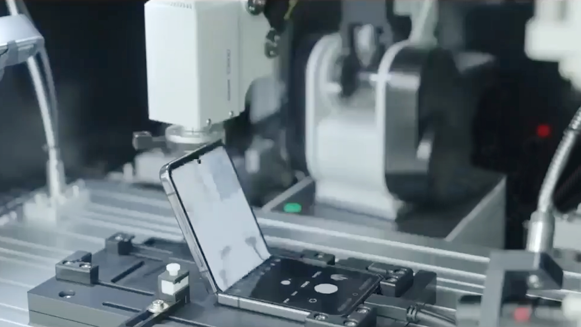 高精度力控機器人,元件插裝,精密打磨,人機協作,3C智能制造,越疆機器人、檢測與質量控制