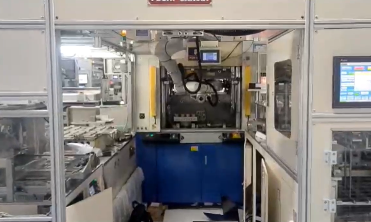 越疆,CR12 協作機器人,焊接協作機器人、半導體塑封上下料