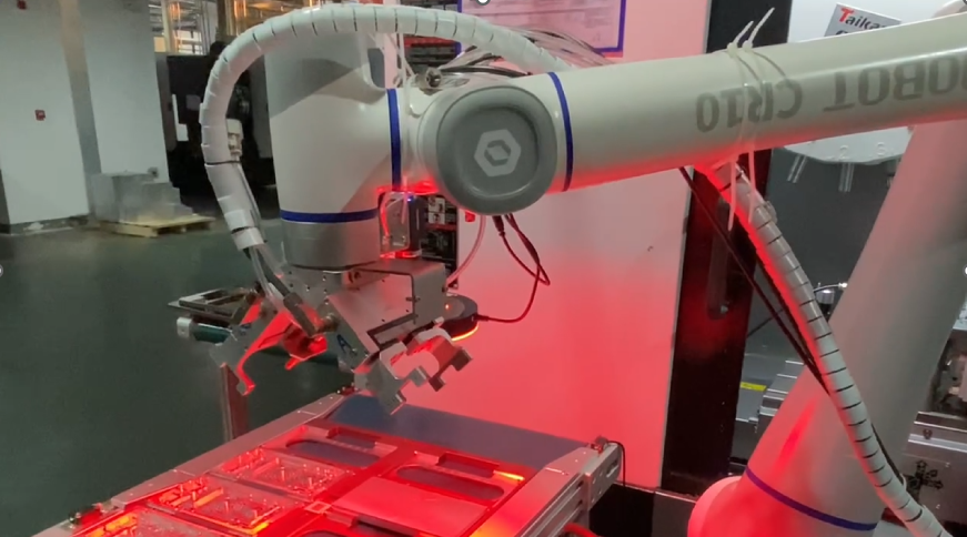 越疆,CR12 協作機器人,焊接協作機器人、復合機器人 CNC 上下料